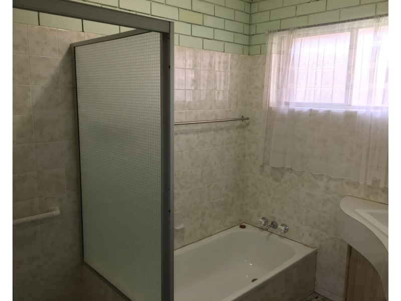 Unit 1/194 Esplanade, Golden Beach QLD 4551