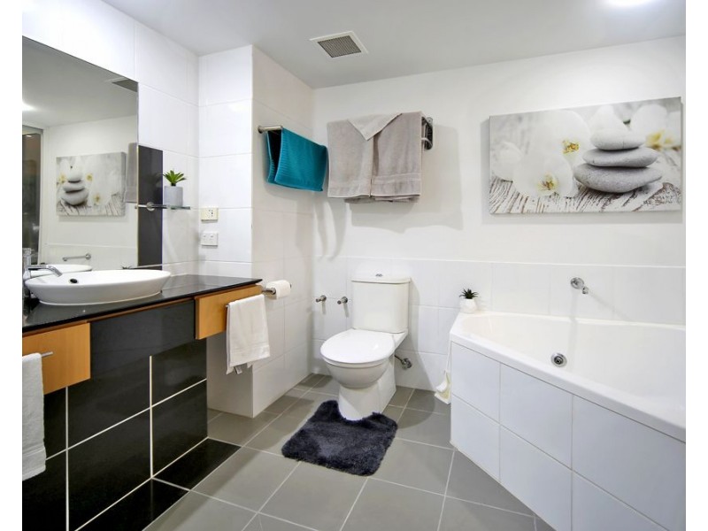 427/38 Mahogany Drive, Pelican Waters QLD 4551