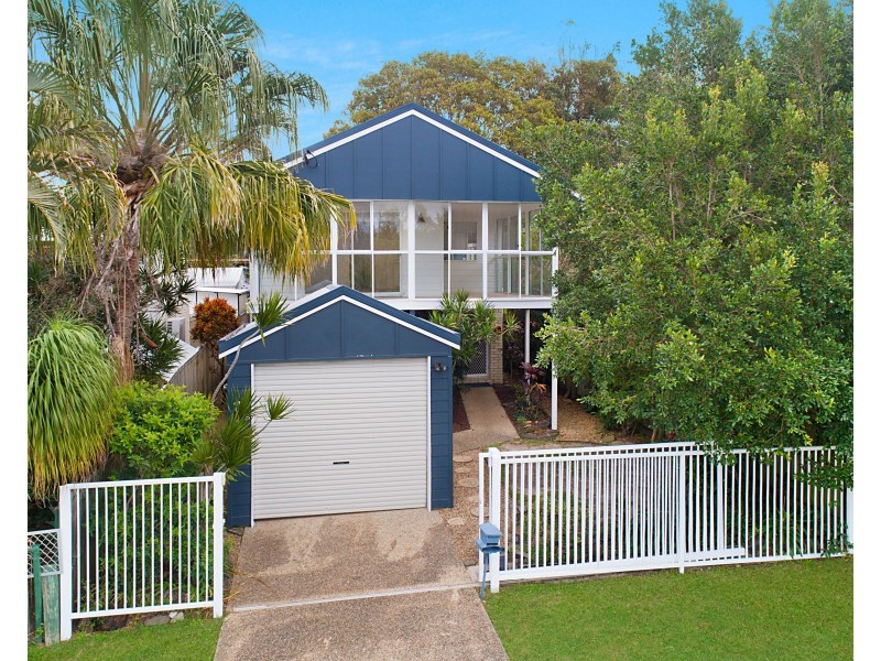 12 Coolum Street North, Dicky Beach QLD 4551