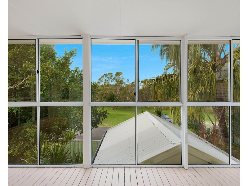 12 Coolum Street North, Dicky Beach QLD 4551