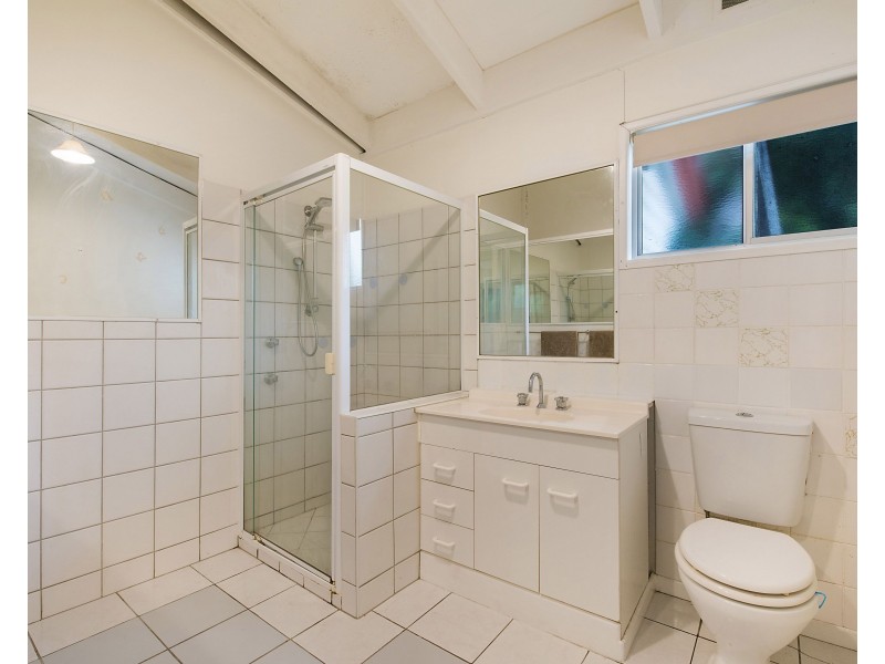 8 Sutherland Street, Dicky Beach QLD 4551