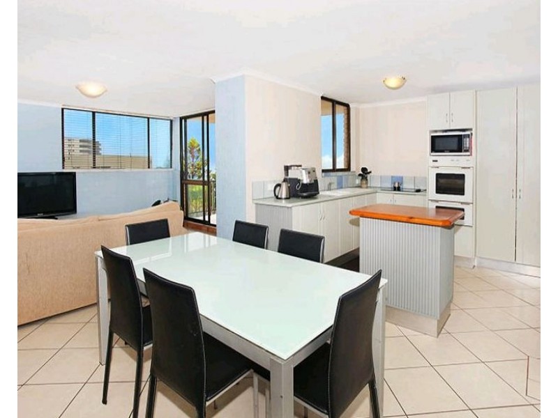 Unit 4, 19 Esplanade Bulcock Beach, Caloundra QLD 4551