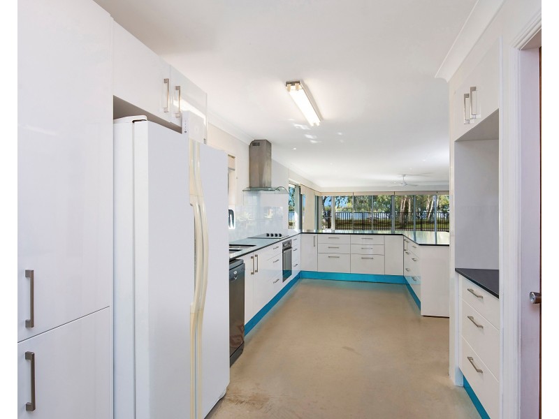 170 Golden Beach Esplanade, Golden Beach QLD 4551
