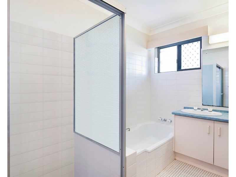 170 Golden Beach Esplanade, Golden Beach QLD 4551