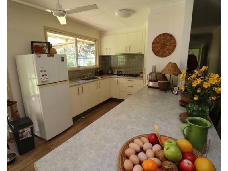 32 Whites Road, Landsborough QLD 4550