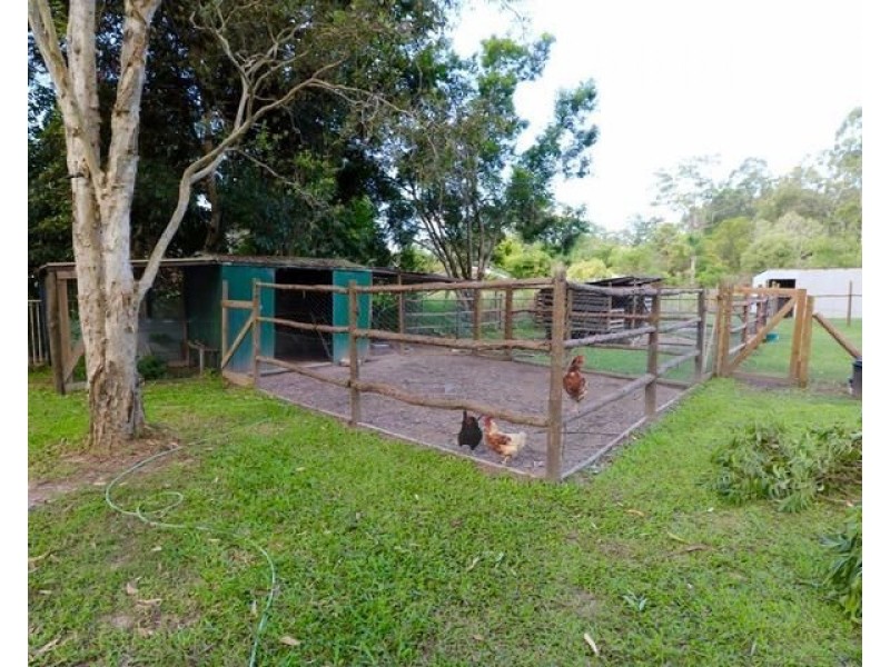 32 Whites Road, Landsborough QLD 4550