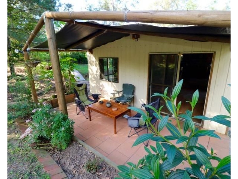 32 Whites Road, Landsborough QLD 4550