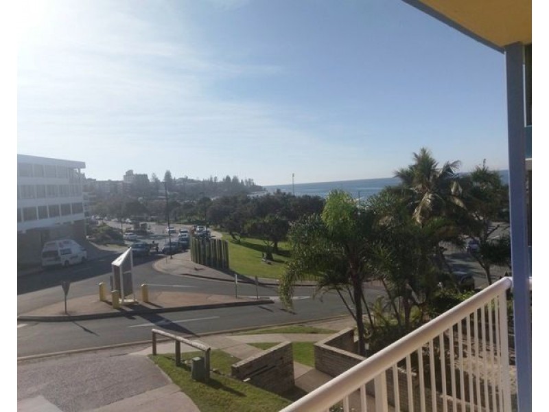 1/1 Warne Terrace, Kings Beach QLD 4551