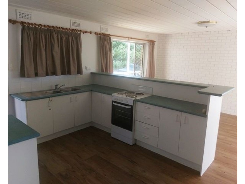 1/1 Warne Terrace, Kings Beach QLD 4551