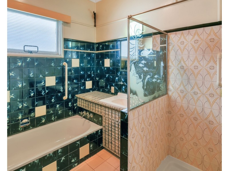 20 Kennedy Parade, Golden Beach QLD 4551