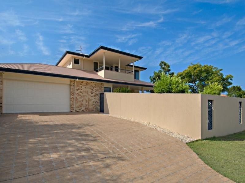 1 Bongaree Drive, Pelican Waters QLD 4551