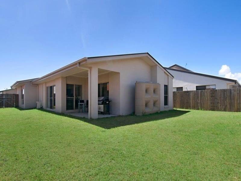 8 Gipps Street, Caloundra QLD 4551