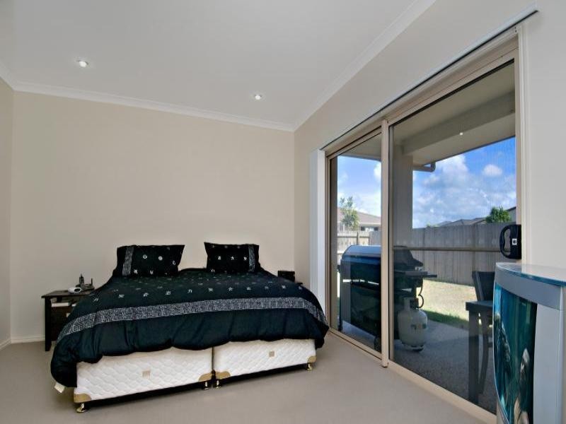 8 Gipps Street, Caloundra QLD 4551