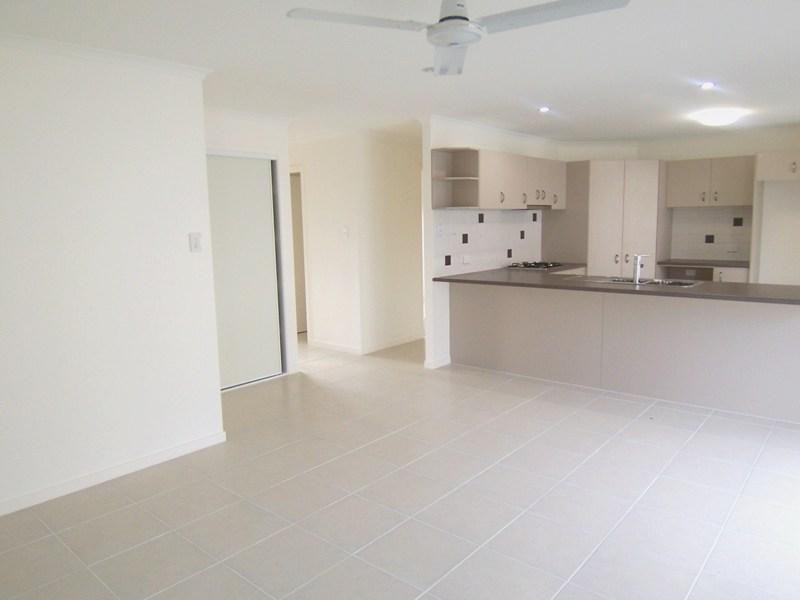 27 Elvena Circuit, Little Mountain QLD 4551