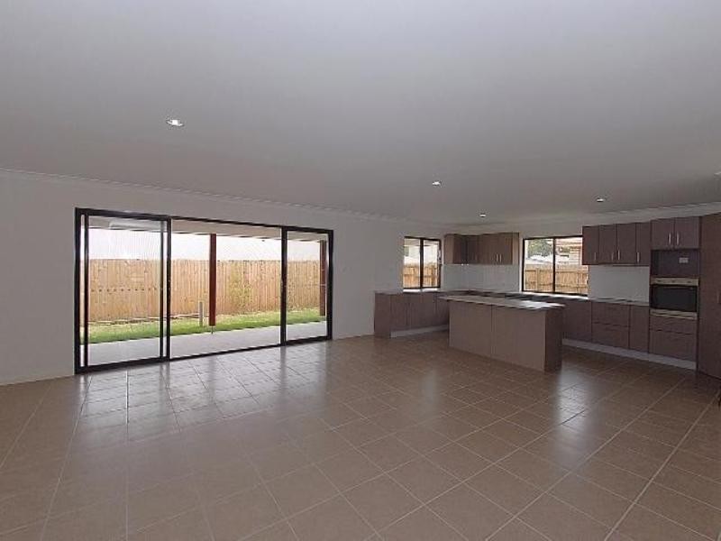 1 Kingsview Court, Little Mountain QLD 4551