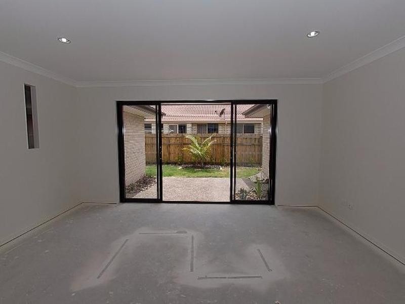 1 Kingsview Court, Little Mountain QLD 4551