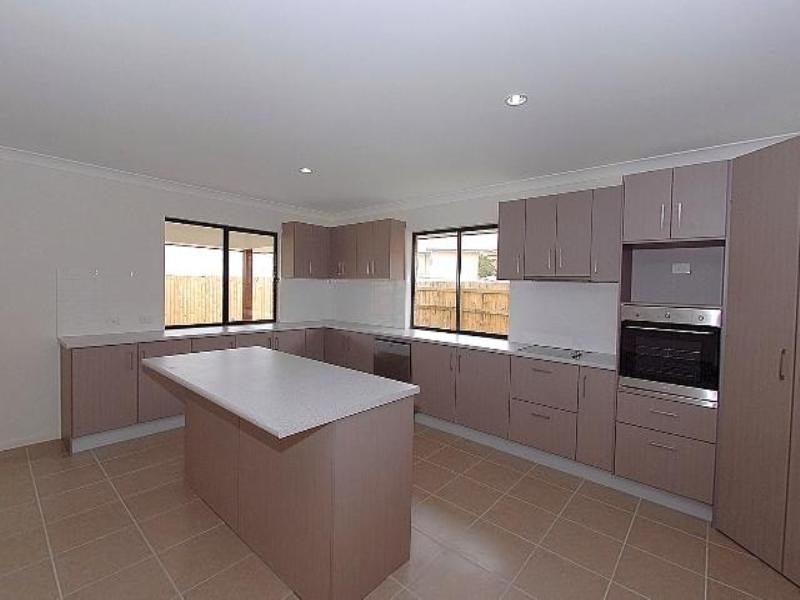 1 Kingsview Court, Little Mountain QLD 4551