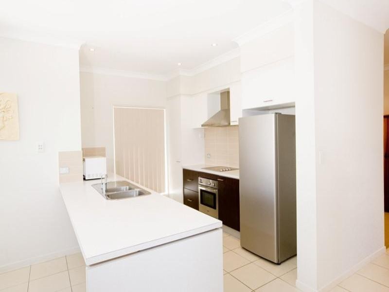 4 Park Hollow Mews, Little Mountain QLD 4551