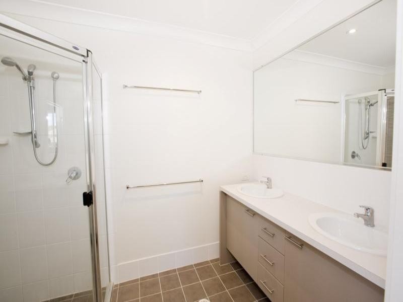 4 Park Hollow Mews, Little Mountain QLD 4551