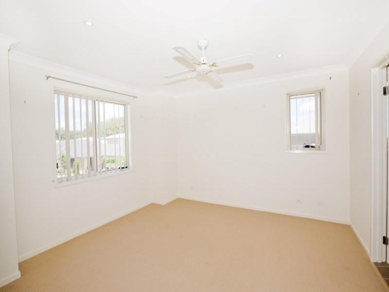 4 Park Hollow Mews, Little Mountain QLD 4551