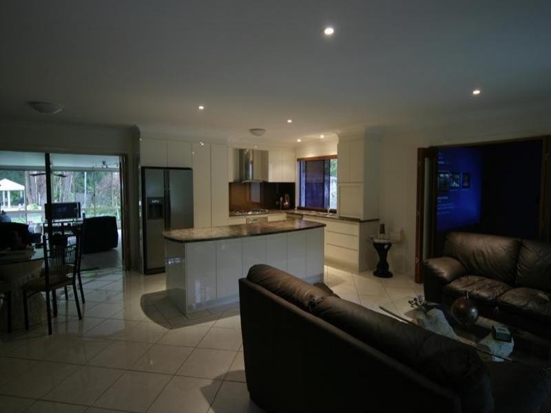 17 Rivers Road, Glass House Mountains QLD 4518