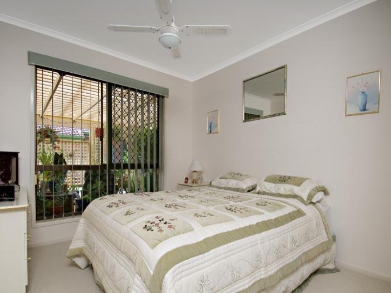 2/16 Slim Crescent, Golden Beach QLD 4551