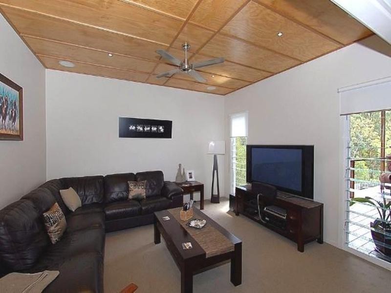 6 Mornington Court, Little Mountain QLD 4551