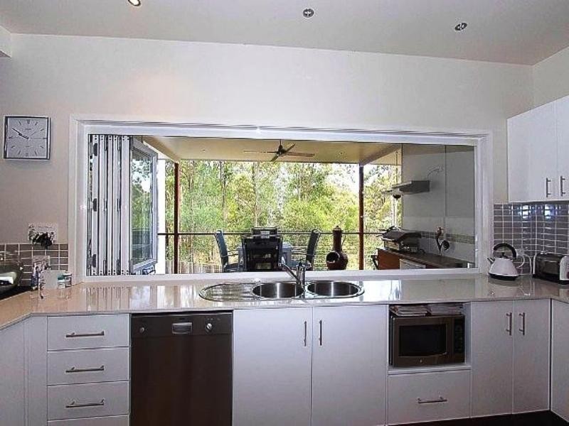 6 Mornington Court, Little Mountain QLD 4551