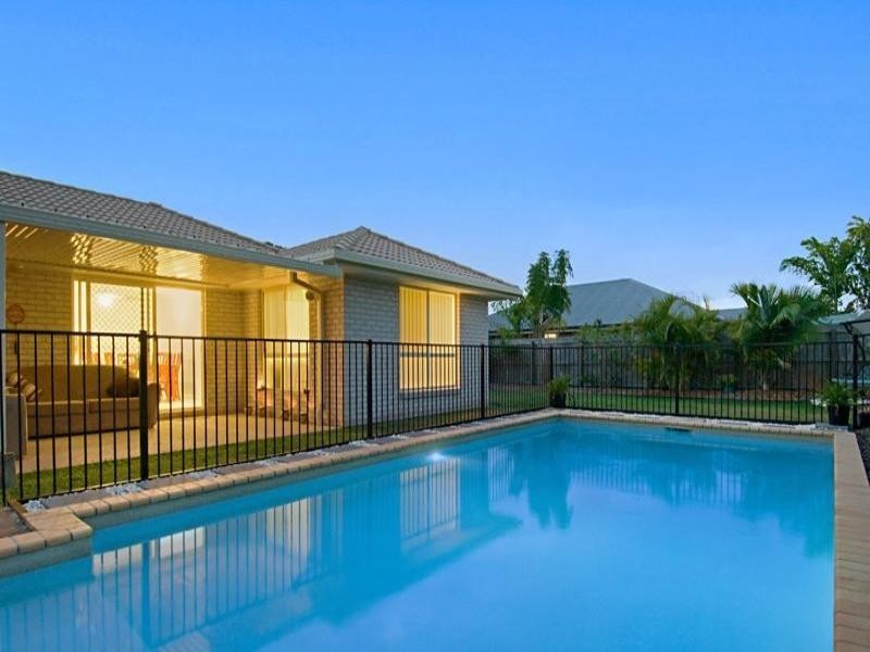 10 High Park Crescent, Little Mountain QLD 4551