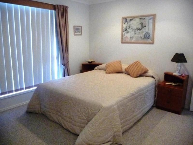 4 Ruskin Place, Caloundra QLD 4551