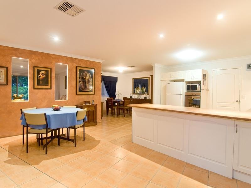 11 Ivadale Boulevard, Little Mountain QLD 4551