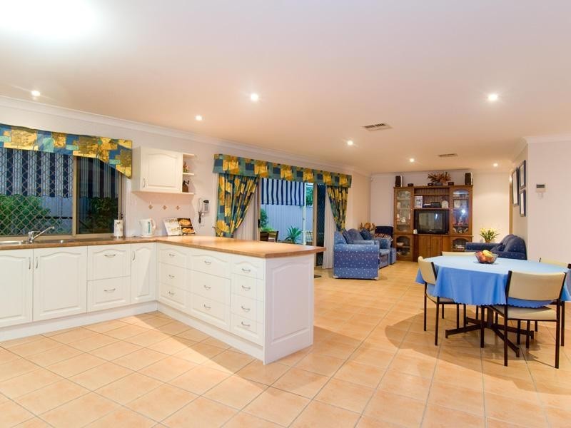 11 Ivadale Boulevard, Little Mountain QLD 4551