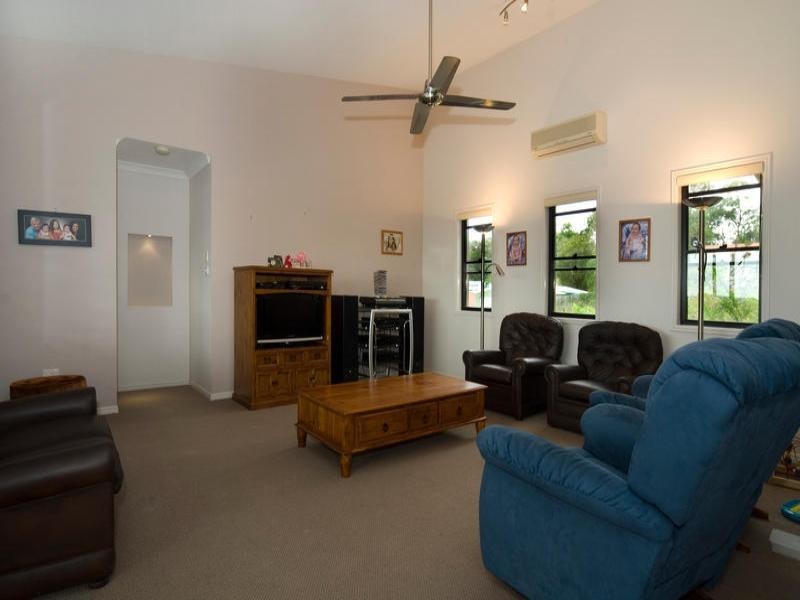 21 Highclare Court, Little Mountain QLD 4551