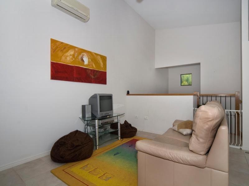 21 Highclare Court, Little Mountain QLD 4551