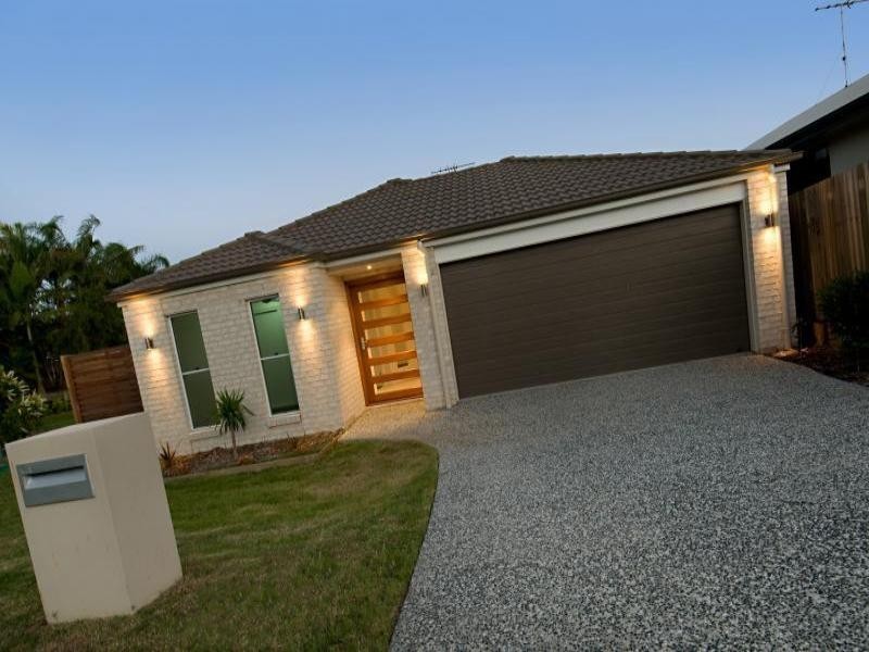 2 Lotte Place, Little Mountain QLD 4551