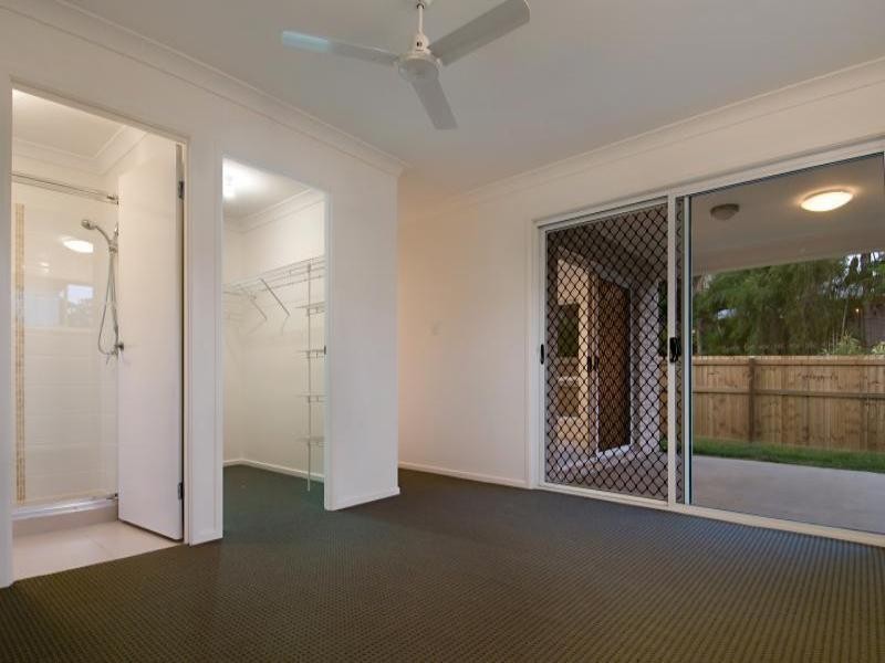 2 Lotte Place, Little Mountain QLD 4551