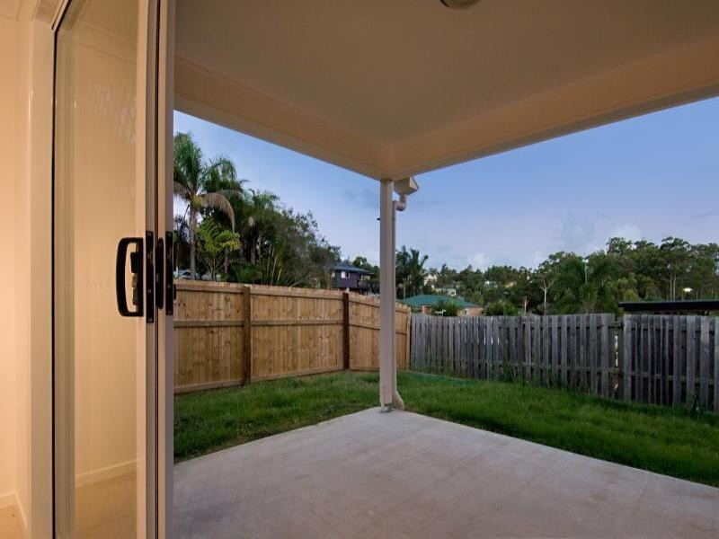 2 Lotte Place, Little Mountain QLD 4551