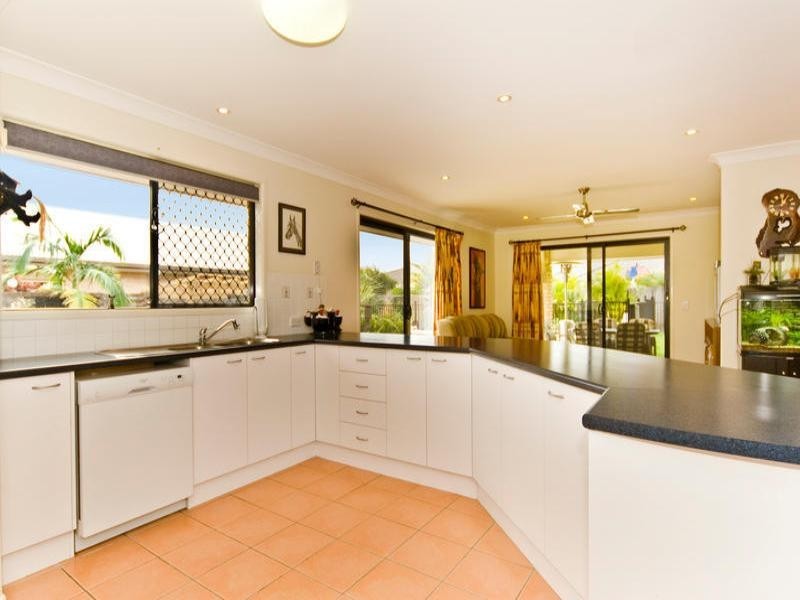 7 Ivadale Boulevard, Little Mountain QLD 4551