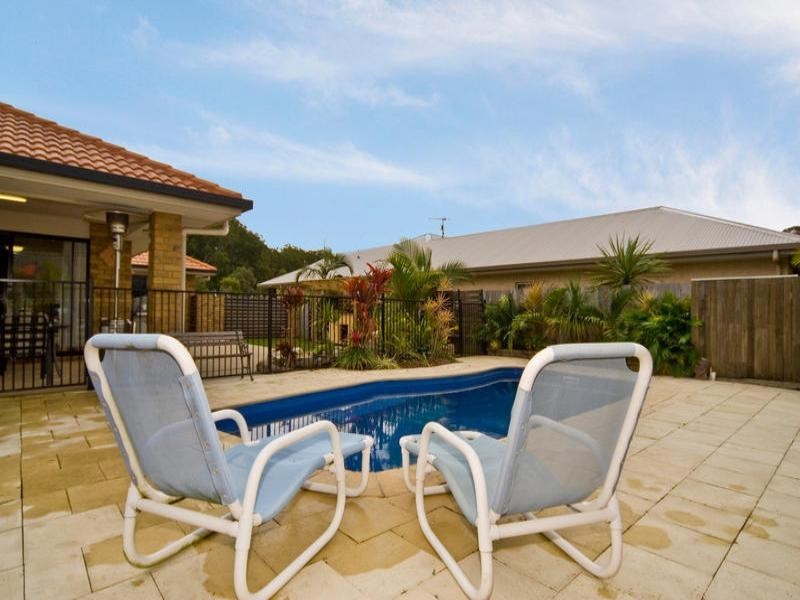 7 Ivadale Boulevard, Little Mountain QLD 4551