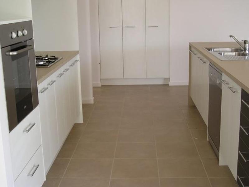 12 Kurrajong Crescent, Meridan Plains QLD 4551