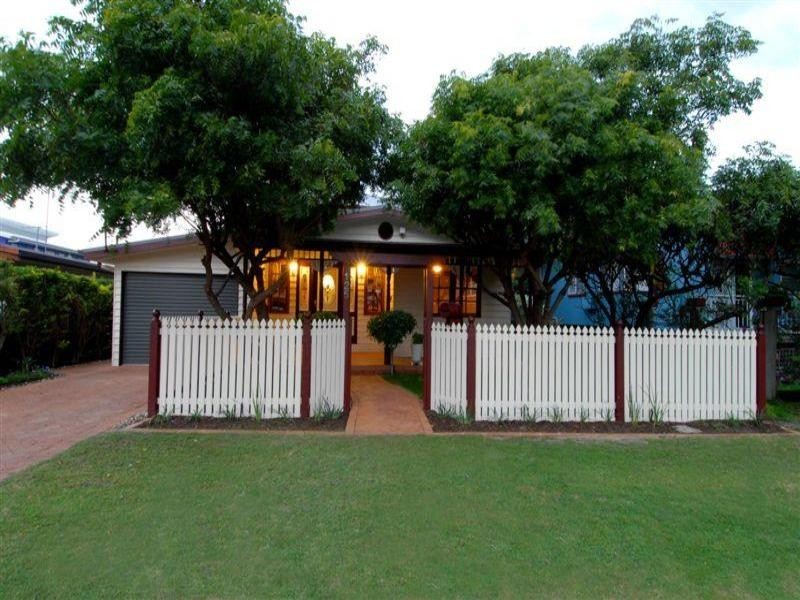 125 Landsborough Parade, Golden Beach QLD 4551