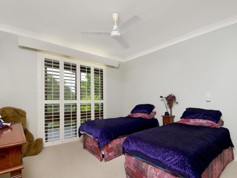 2 Lexington Drive, Little Mountain QLD 4551
