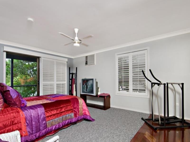 2 Lexington Drive, Little Mountain QLD 4551