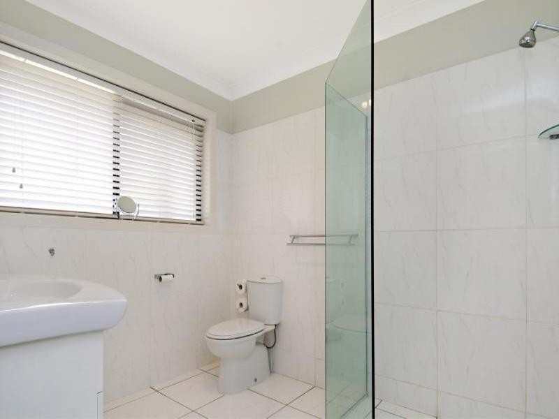 2 Lexington Drive, Little Mountain QLD 4551