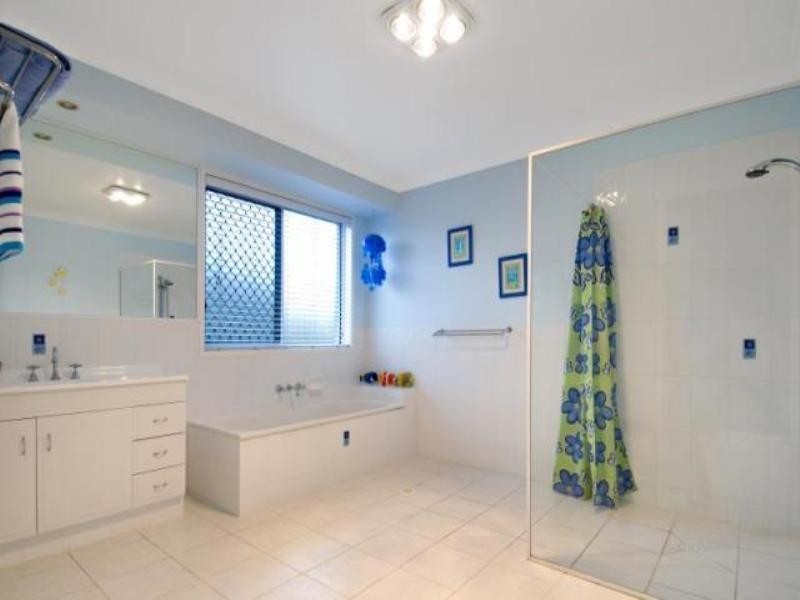 15 Brushbox Place, Meridan Plains QLD 4551