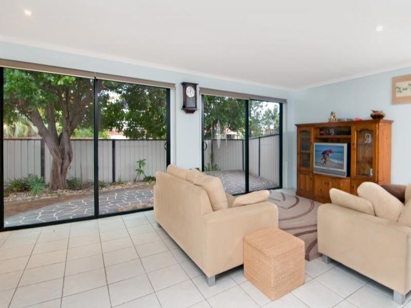 15 Karumba Street, Warana QLD 4575