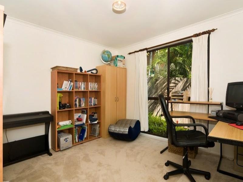 6 Shearwater Court, Aroona QLD 4551