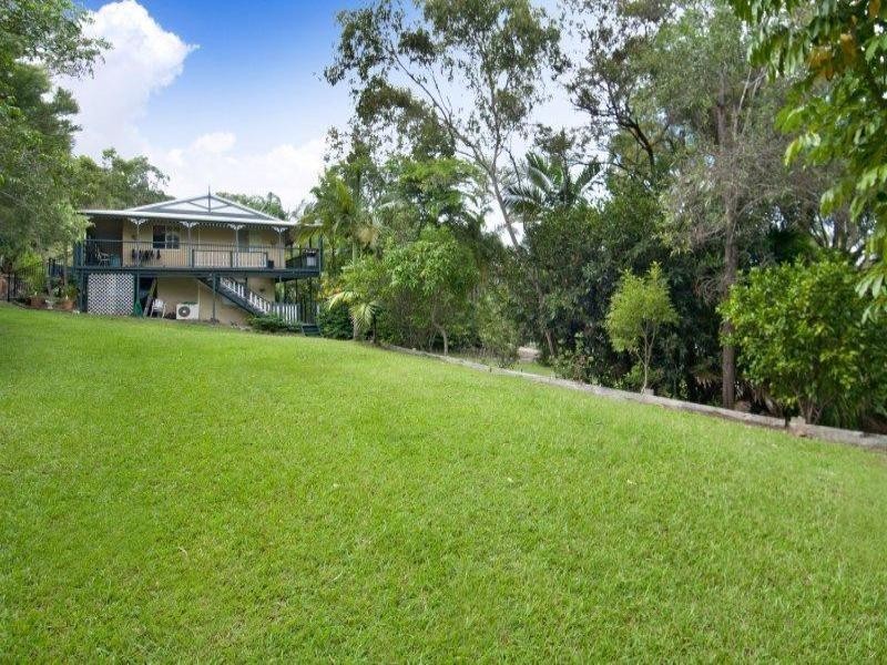 8 Brolga Court, Little Mountain QLD 4551