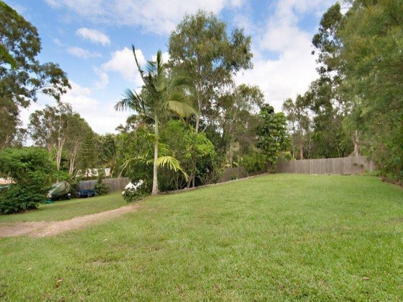 8 Brolga Court, Little Mountain QLD 4551
