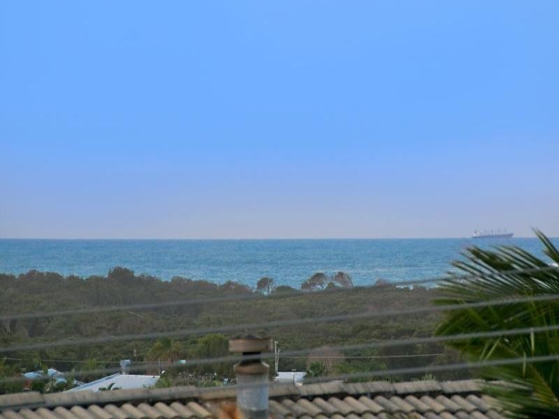 22 Anderson Street, Battery Hill QLD 4551